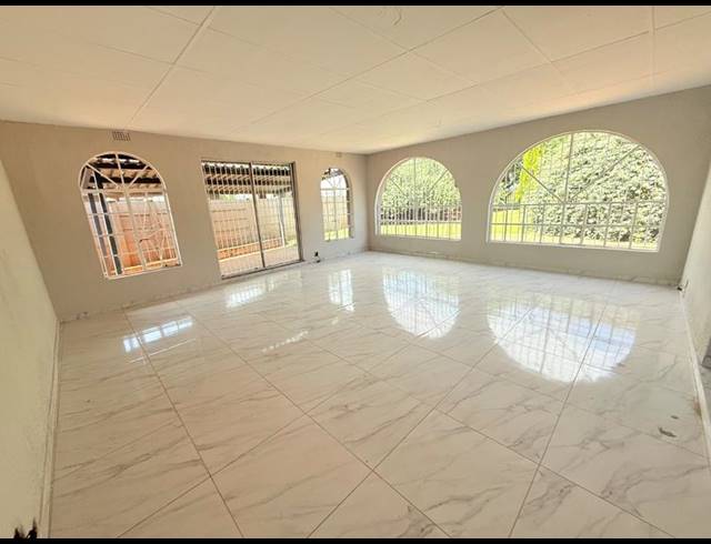 4 BEDROOM HOUSE FOR SALE IN SONLAND PARK